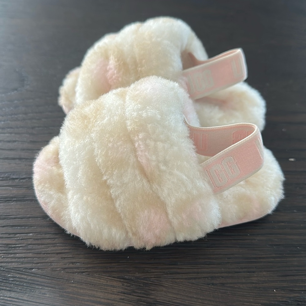 Ugg toddler slippers size 6